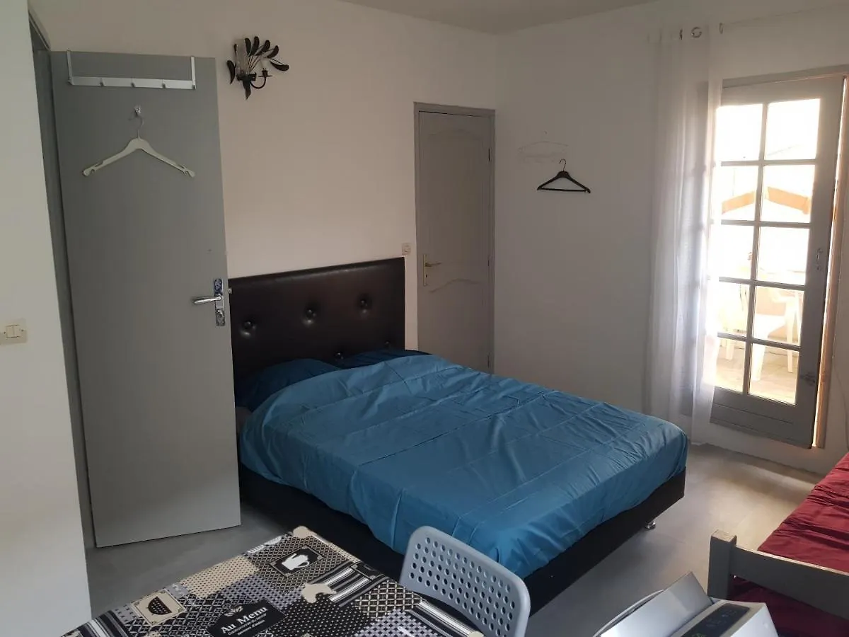 Studio Pour 3 Personnes Au Calme Dans Villa Nice France