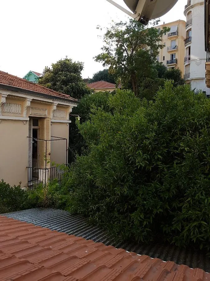 Appartement Studio Pour 3 Personnes Au Calme Dans Villa Nice
